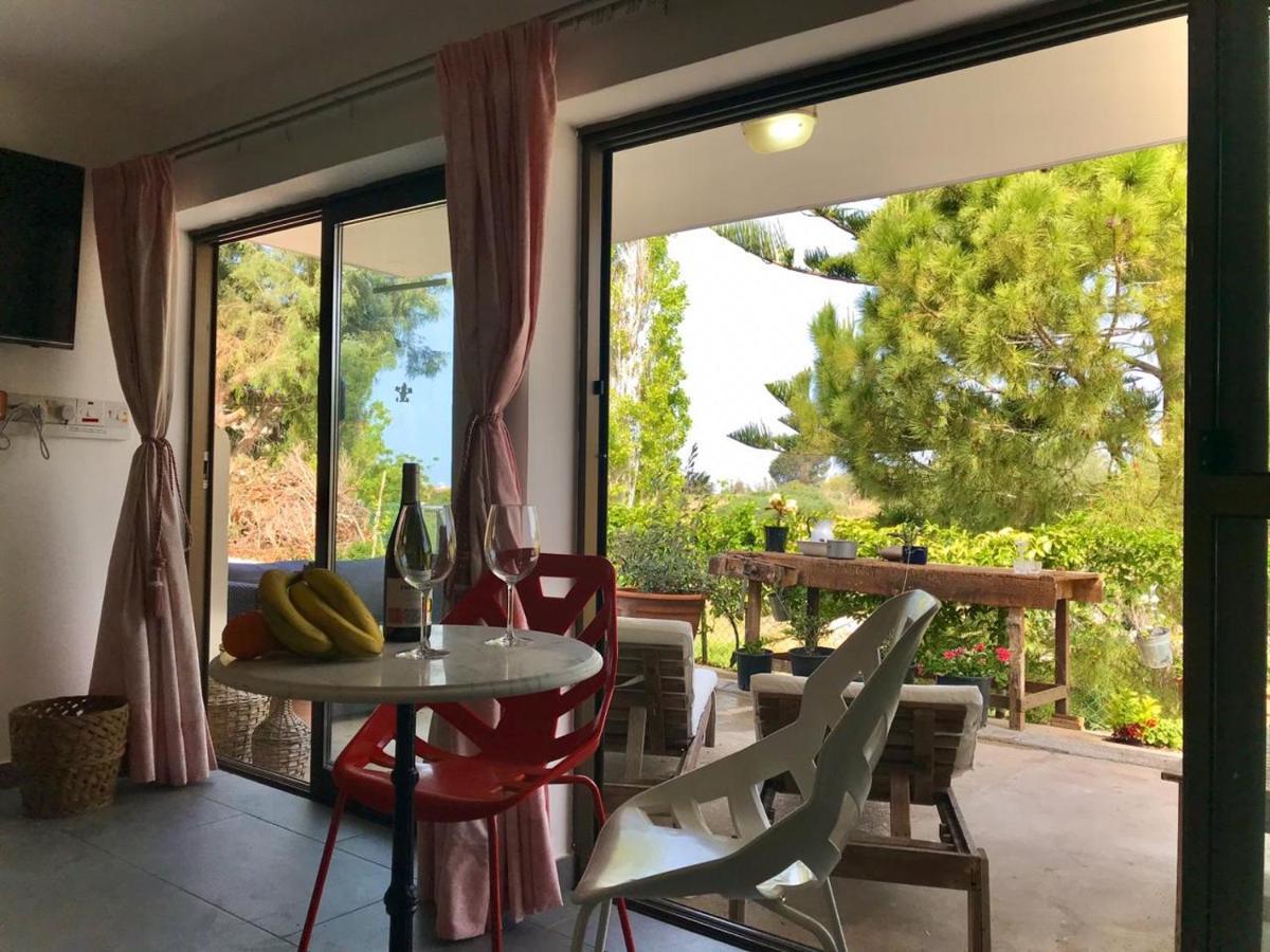 Sweet N' Boujee Studio Apartment With Varenda Paphos Eksteriør billede